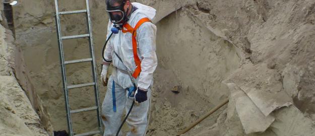 Mangatwacht Mangatwacht, denk aan onder meer een harnas