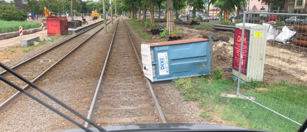Zet dixi's goed vast zodat ze niet weg- of omwaaien bij harde wind